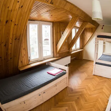 Hostelino