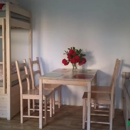 Hostelino بيت شباب *